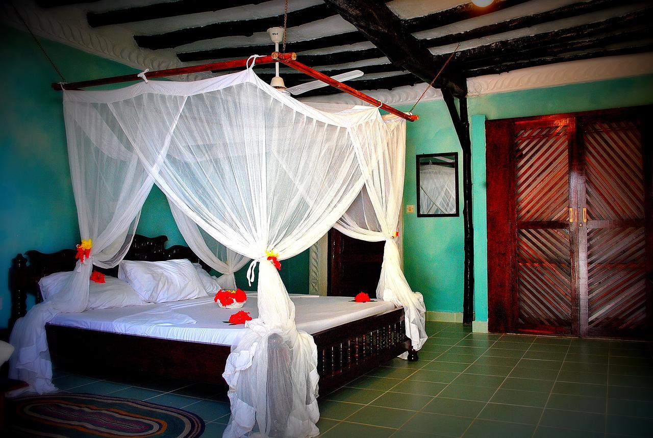 Coral Reef Resort Pwani Mchangani Exterior photo